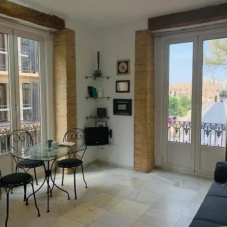 Serrano Park Apartment