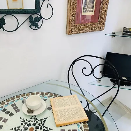 Serrano Park Apartment