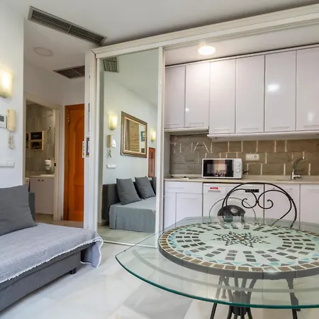 Serrano Park Apartman *