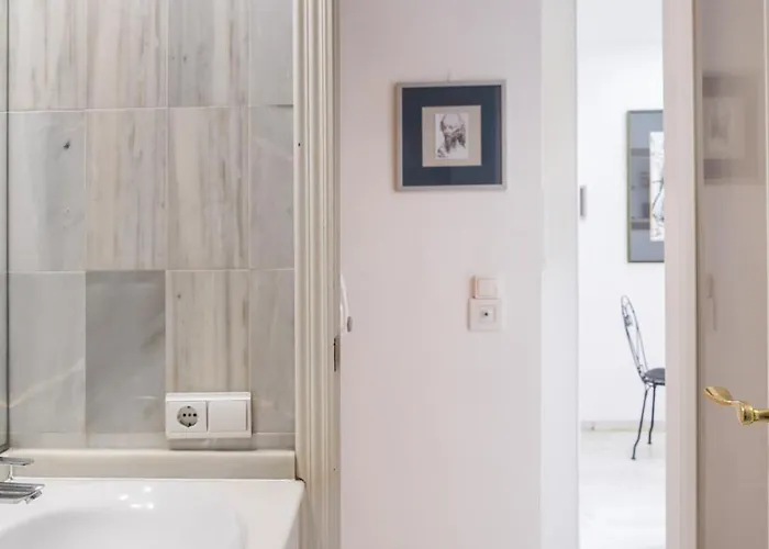 Serrano Park Apartman *